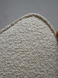 Divano scandinavo vintage con tessuto bouclé 7