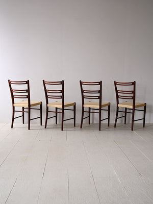 Set di 4 sedie scandinave in legno