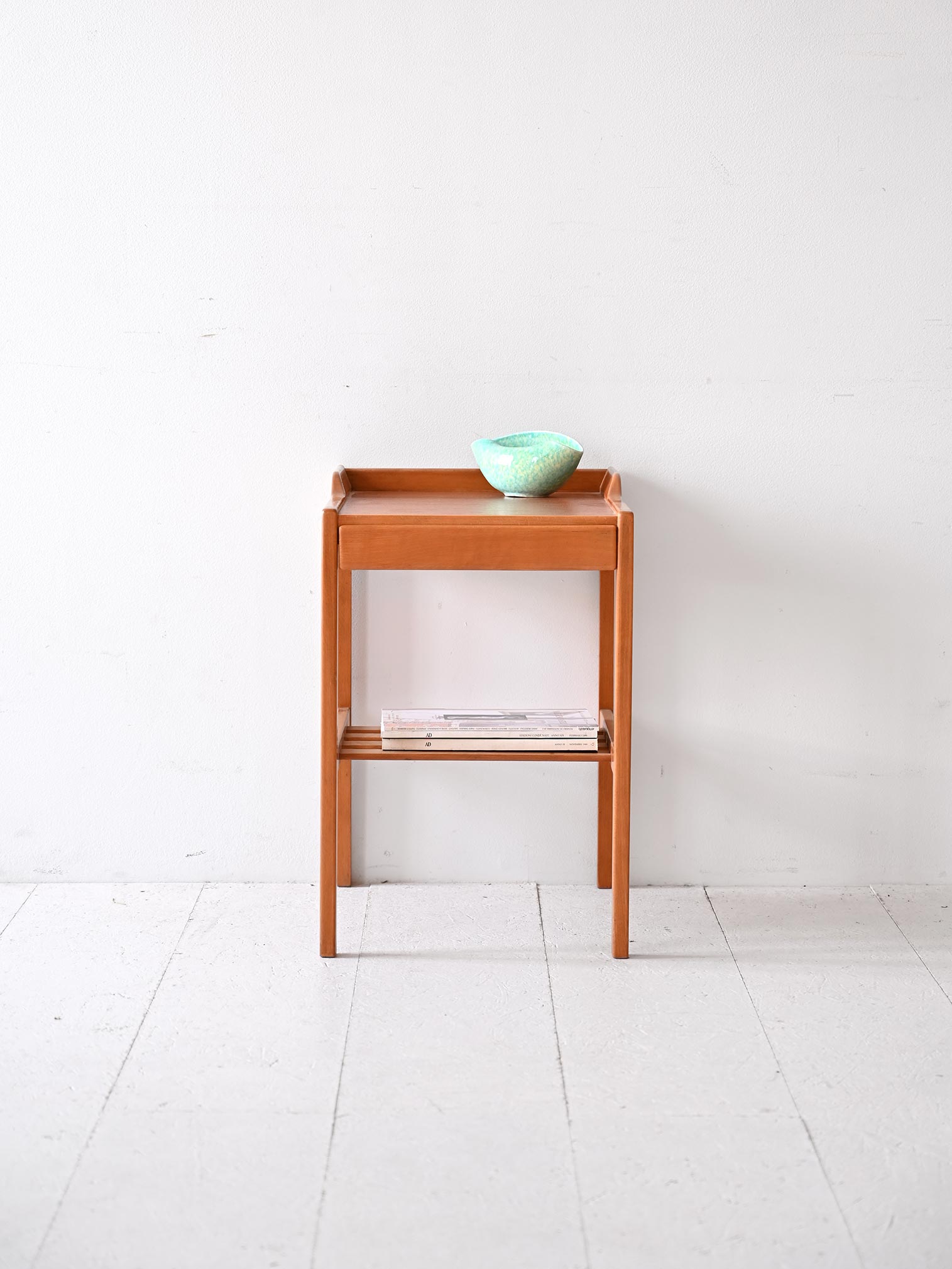 Comodino scandinavo in teak