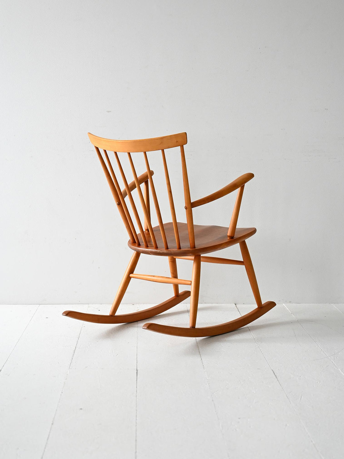 Sedia a dondolo scandinava anni 50/60 in faggio e teak 3
