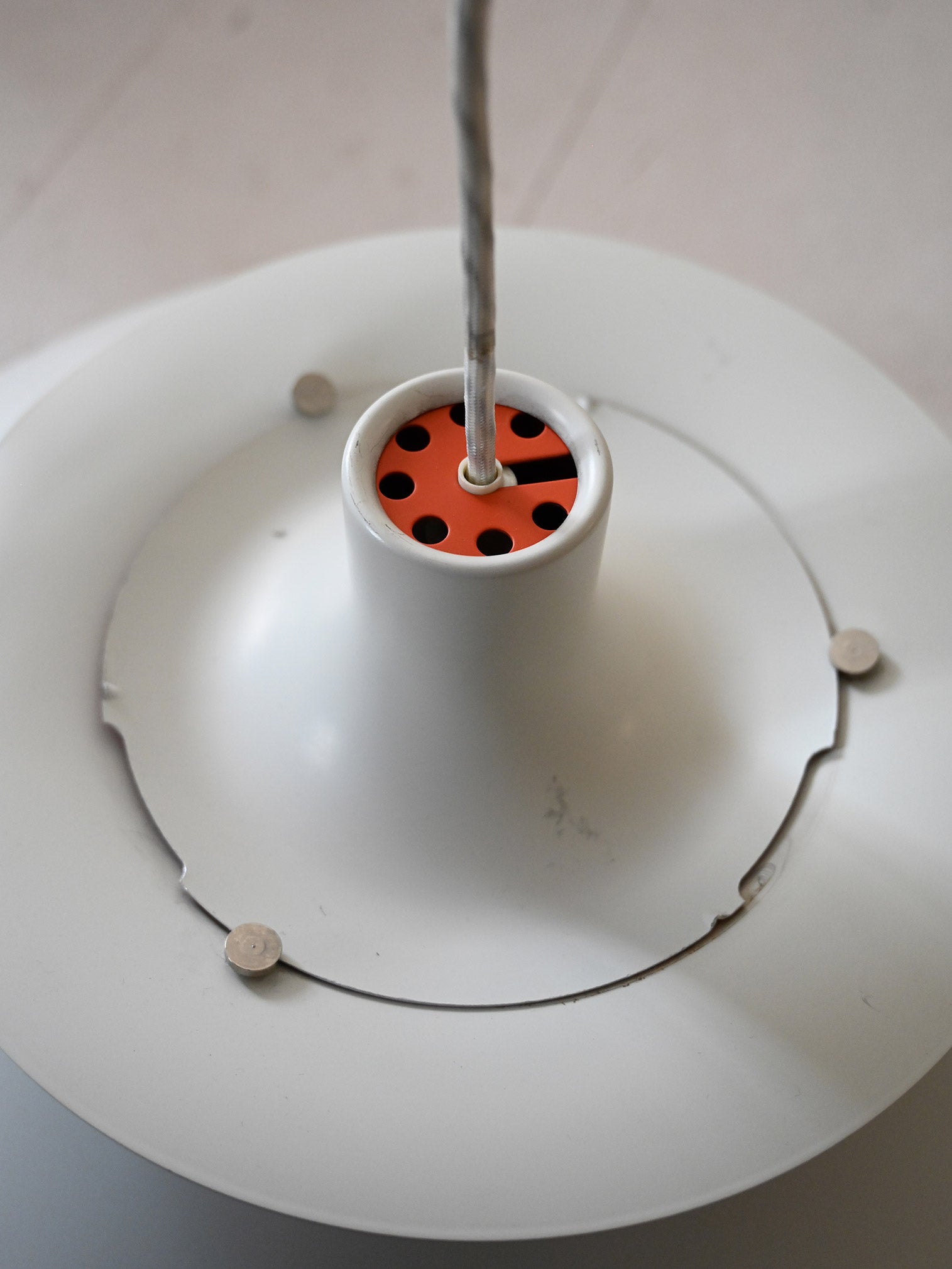 Lampadario PH 5 bianco di Poul Henningsen 2