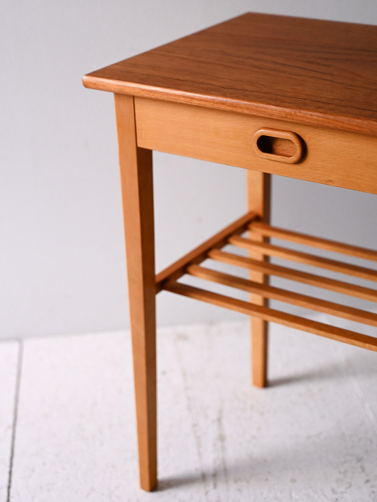 Comodino scandinavo vintage in rovere chiaro 5