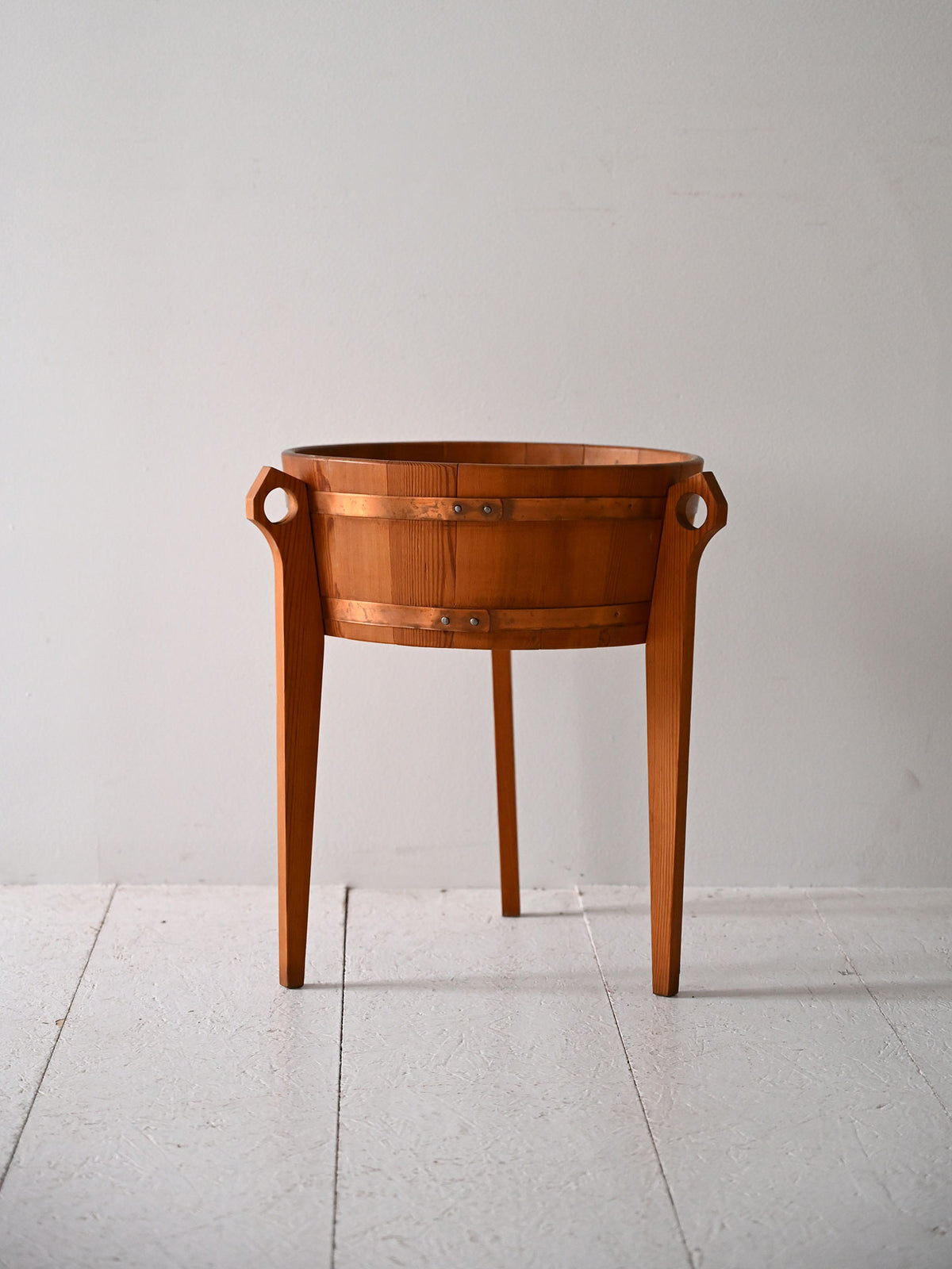 Portafiori scandinavo vintage in teak anni ’60 3