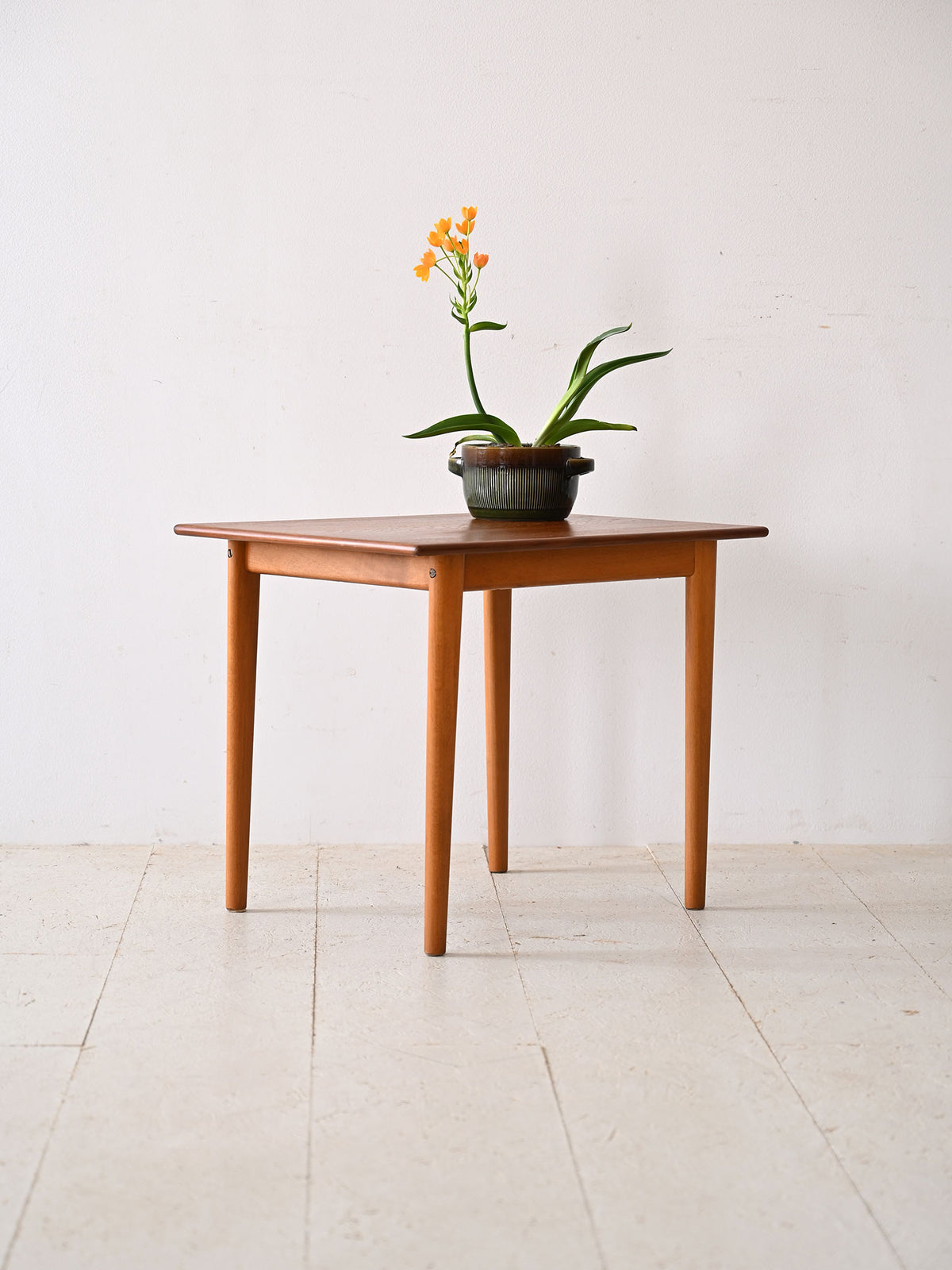 Tavolino vintage in teak