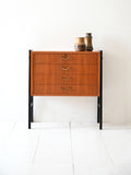 Comodino scandinavo anni ’50 in teak e ottone