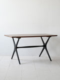Tavolino scandinavo con gambe nere 2