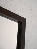 Specchio scandinavo con cornice in legno 1