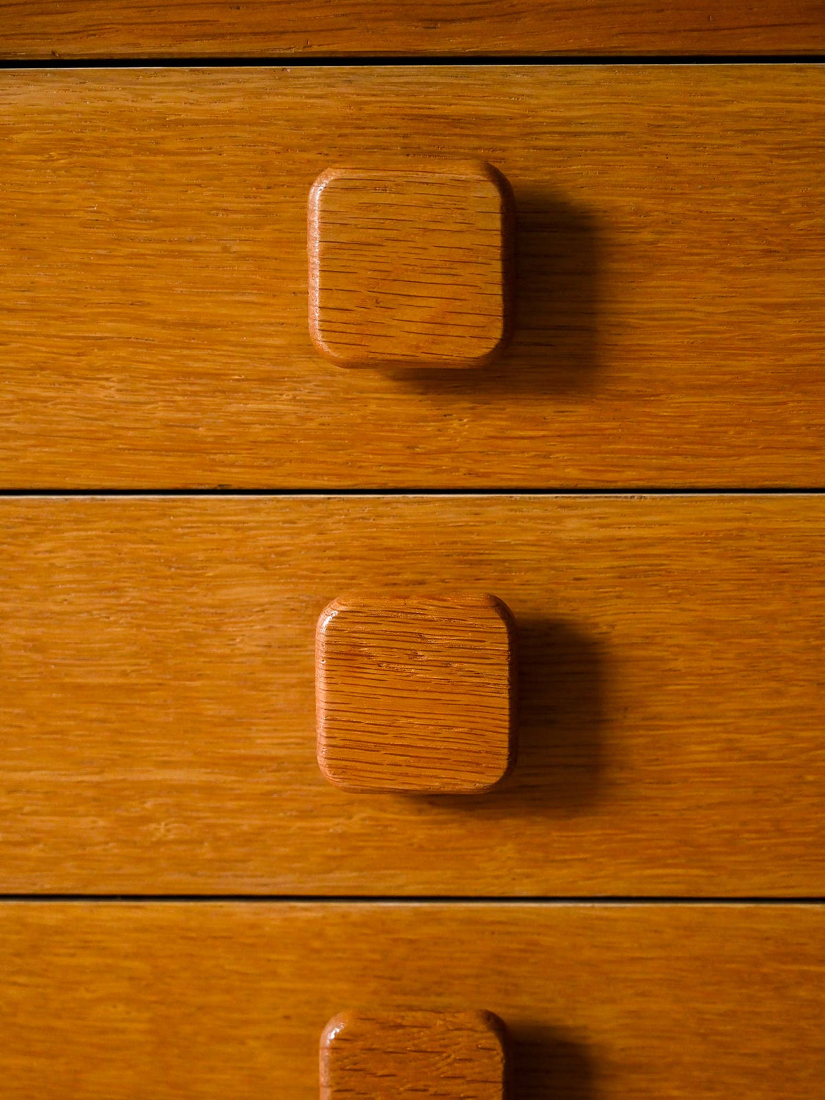 Scrivania danese vintage in teak chiaro 6