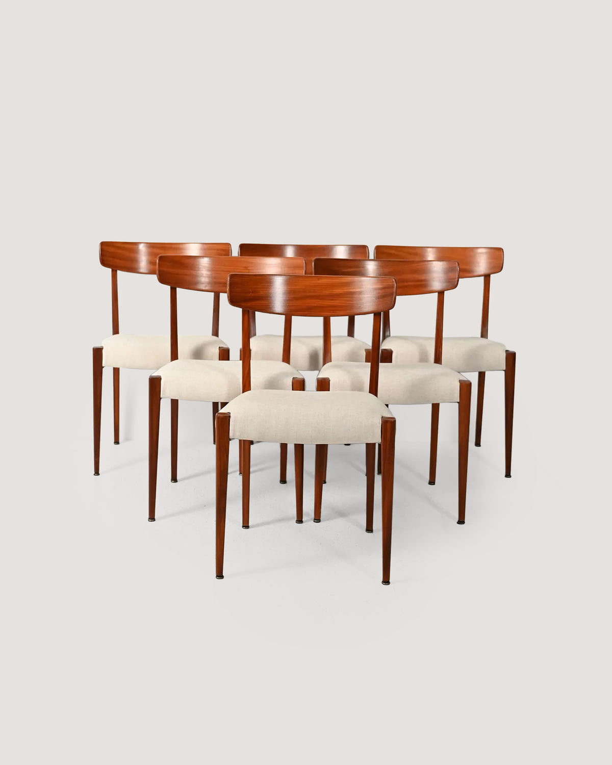 Set di sei sedie scandinave in teak anni ’60