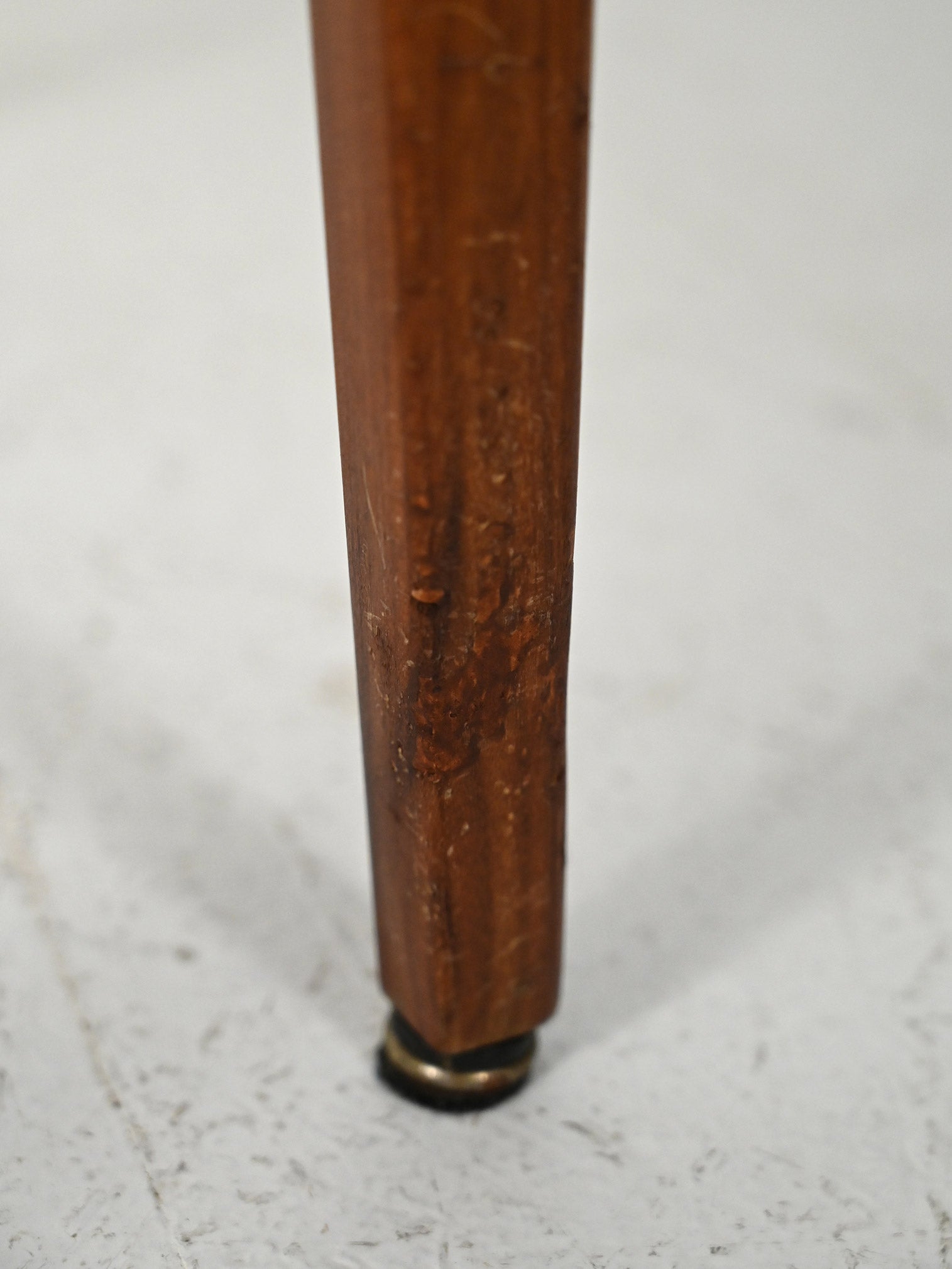 Set di sei sedie scandinave in teak anni ’60 11