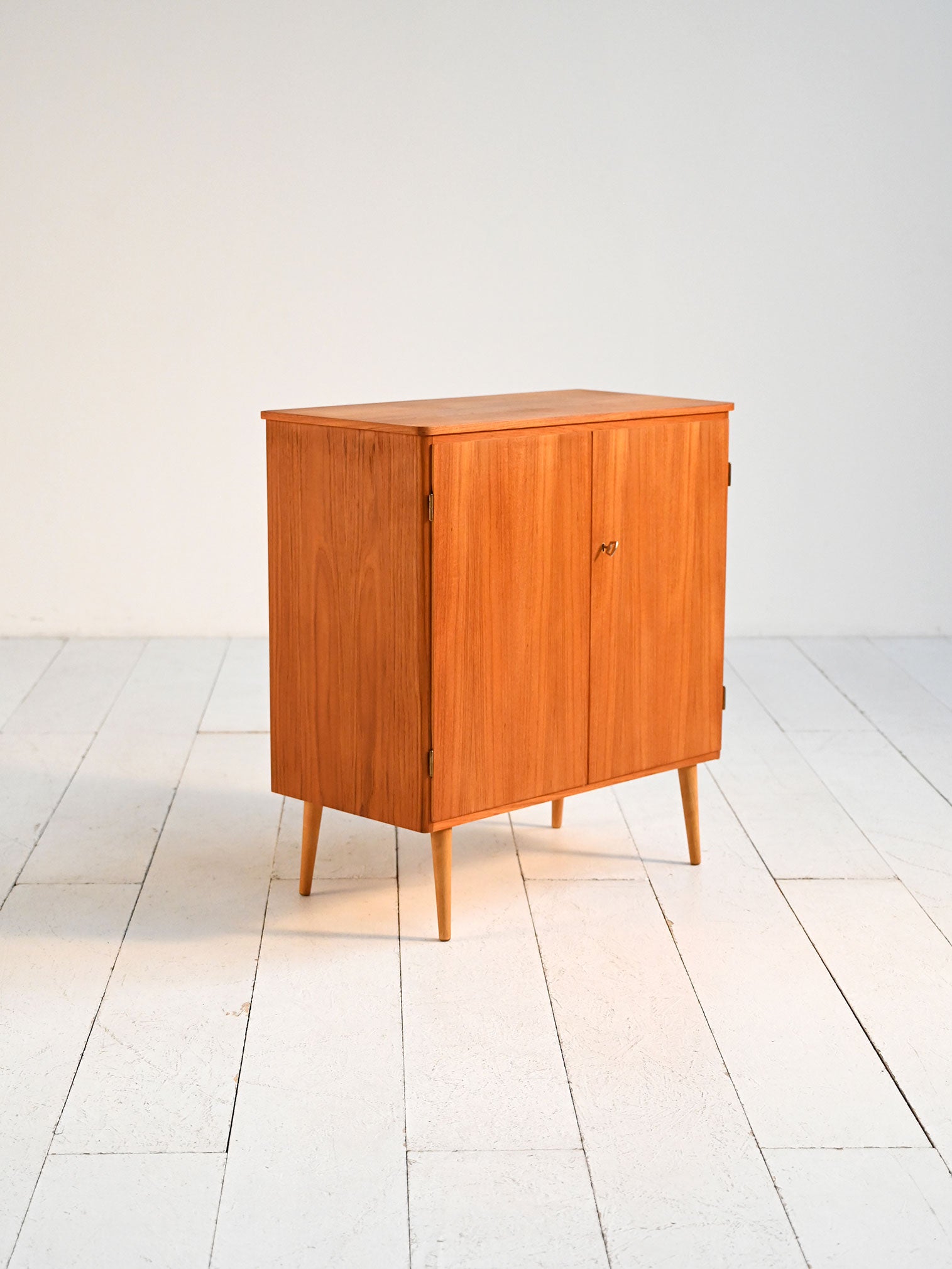 Cabinet vintage nord europea in teak, anni ’50–’60 1