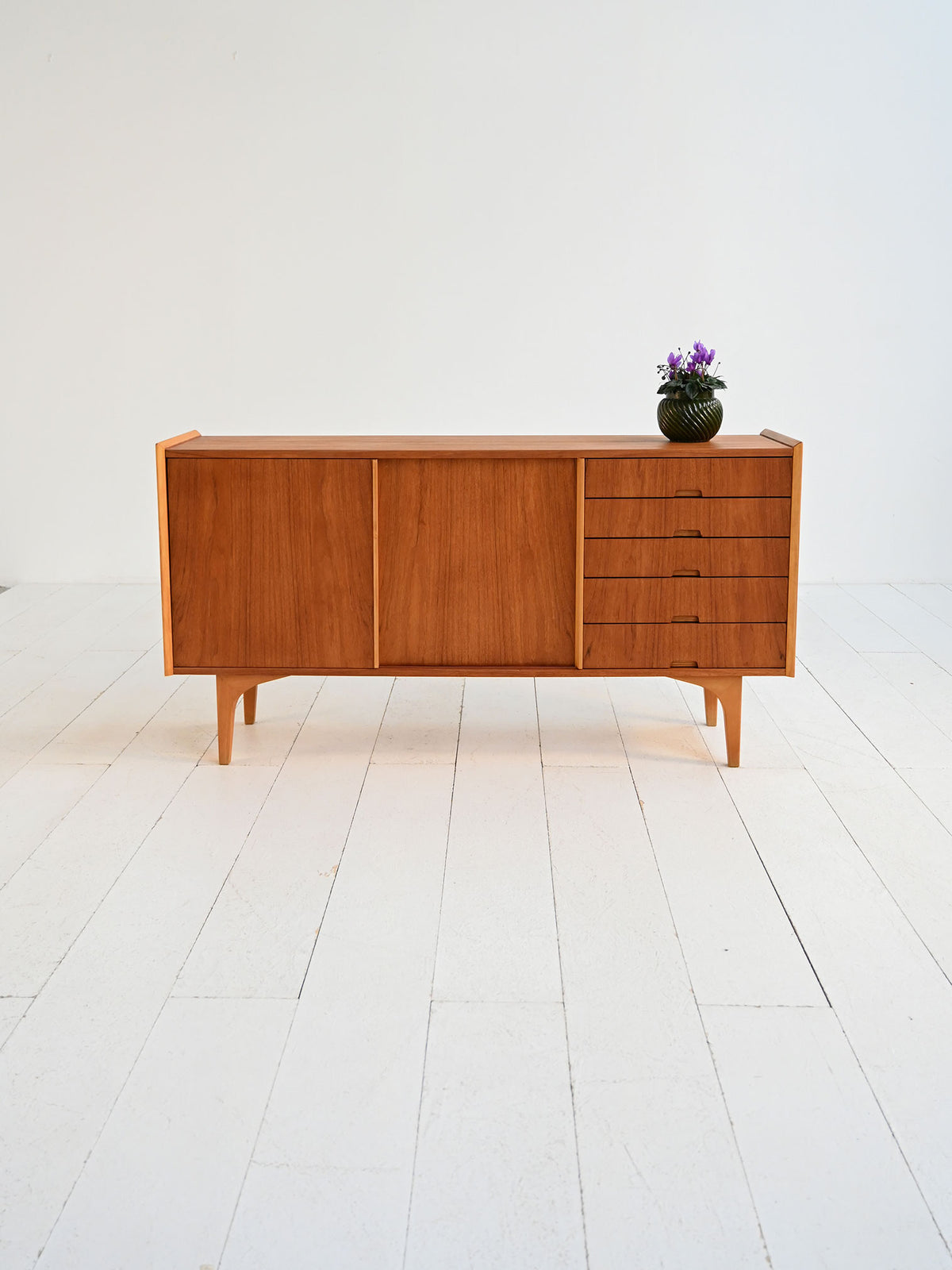 Sideboard scandinavo teak e pino anni ’60