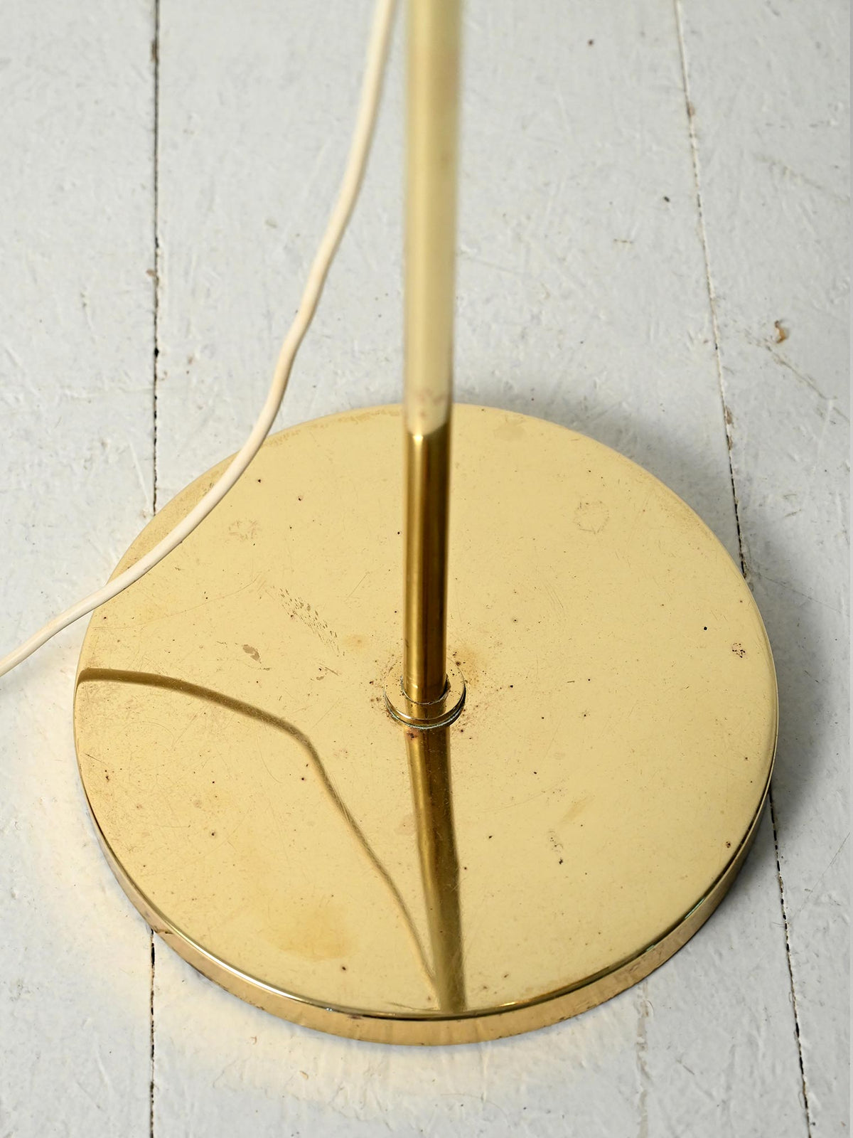 Lampada da terra scandinava in ottone con due punti luce regolabili 7
