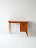 Scrivania scandinava vintage con cassetti regolabili 2