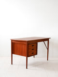 Scrivania scandinava vintage con blocco di cassetti e vano libreria 2