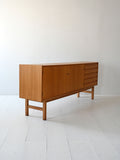 Sideboard scandinavo vintage in rovere con cassetti a latta 3