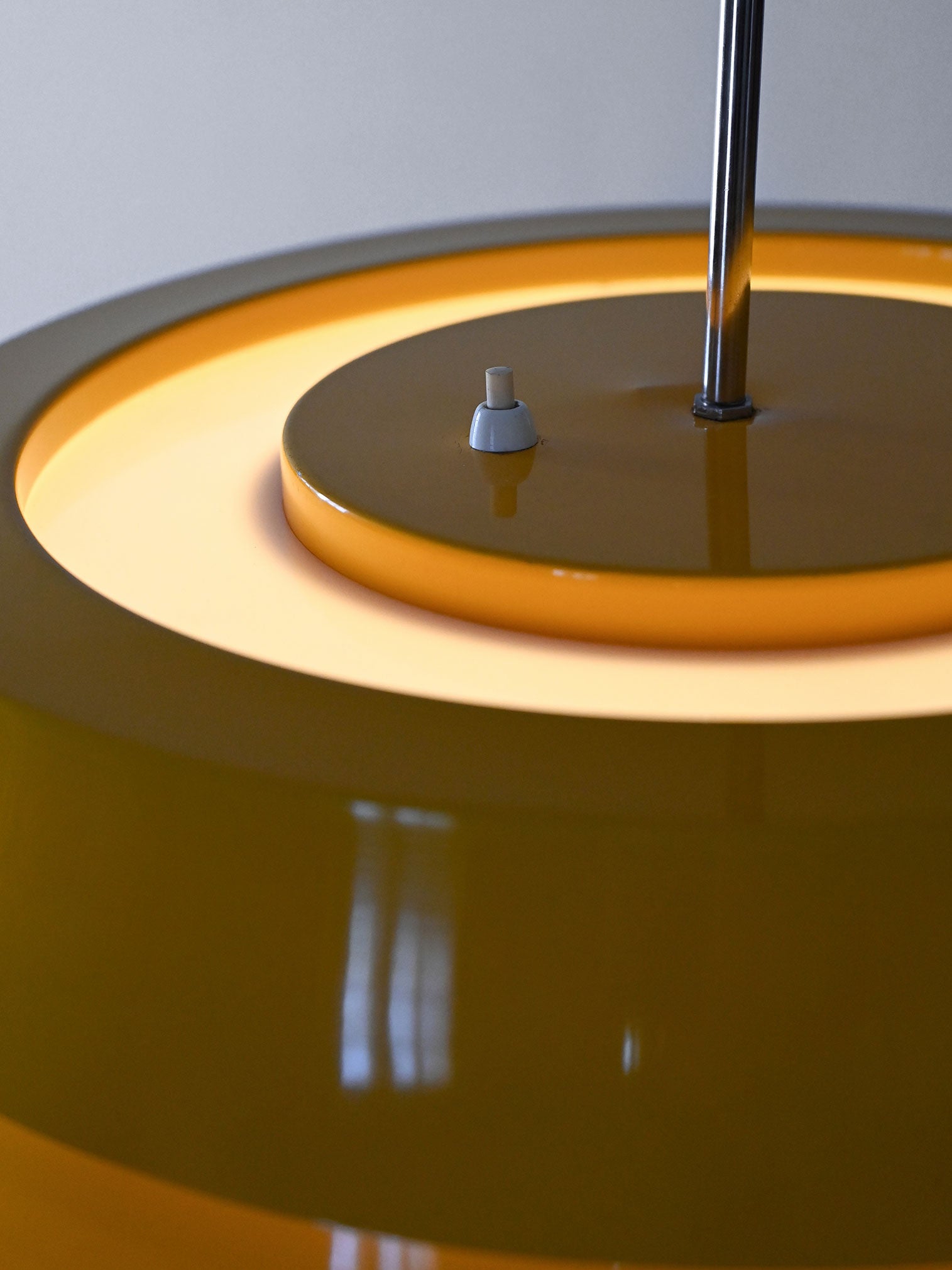 Lampada da soffitto scandinava gialla anni ’60/’70