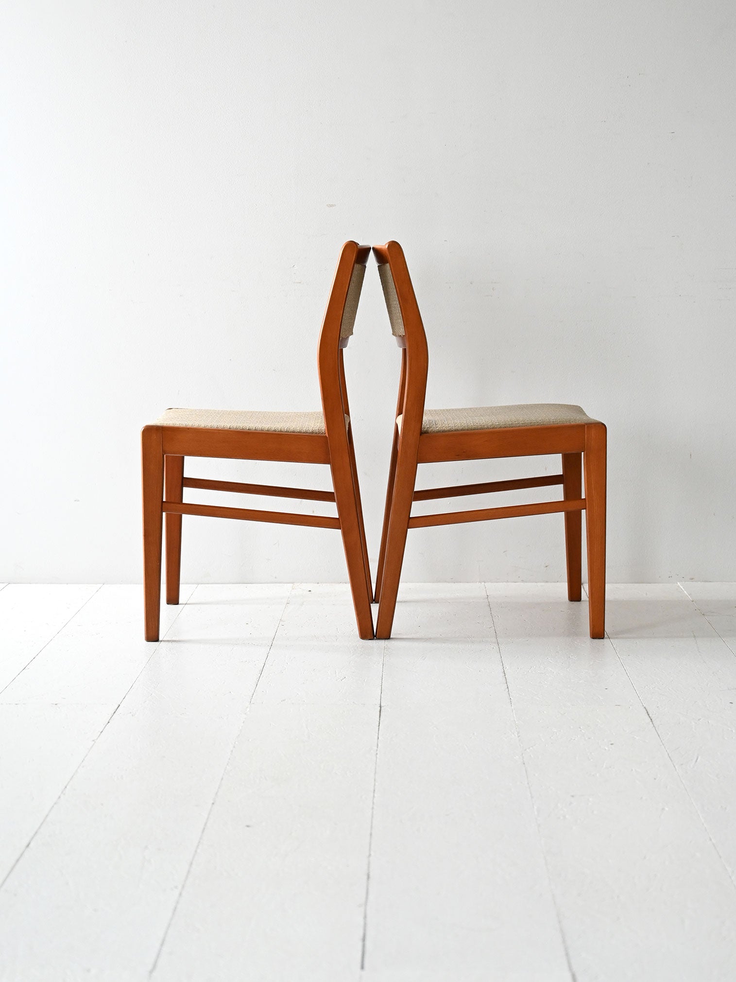 Set di 4 sedie scandinave anni 60 in teak con tappezzeria beige 2