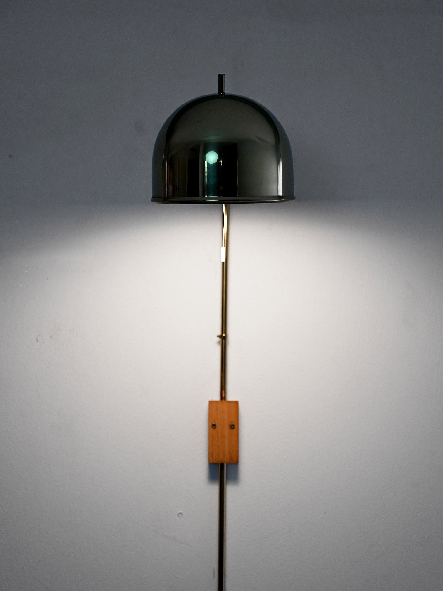 Lampada da parete V-75 di Eje Ahlgren 1