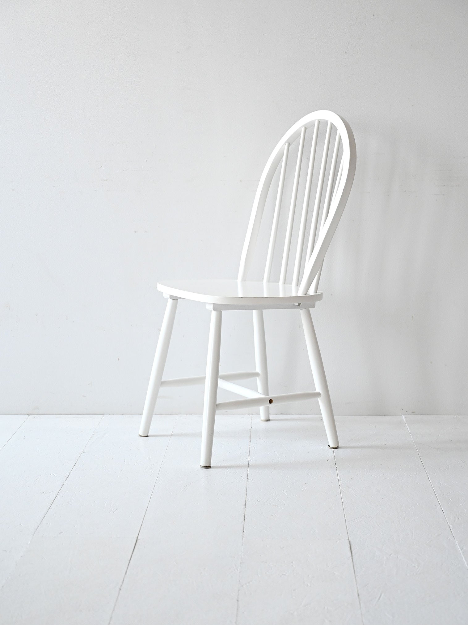 Set di 4 sedie scandinave bianche 3