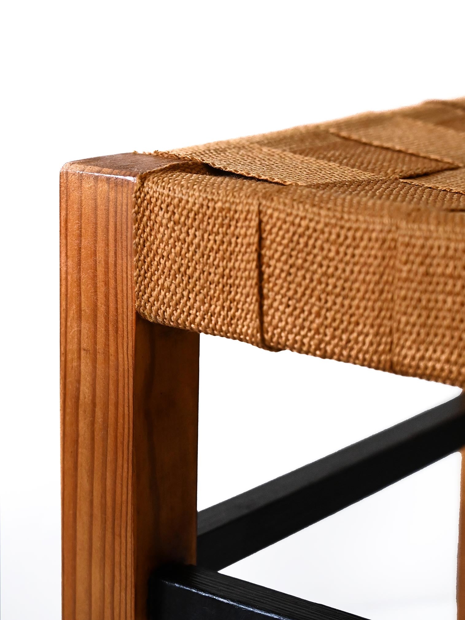 Coppia di sgabelli scandinavi vintage con seduta intrecciata 4