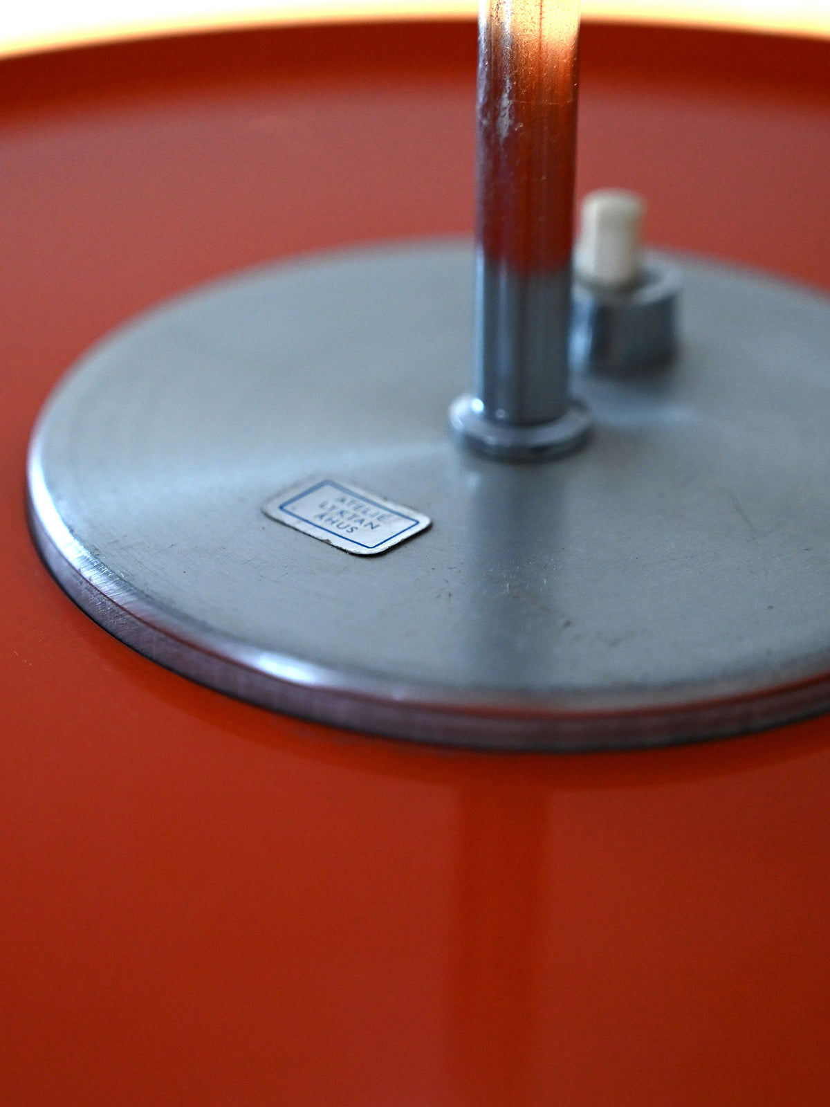 Coppia di lampade a sospensione “Bumling” arancio di Anders Pehrson 2