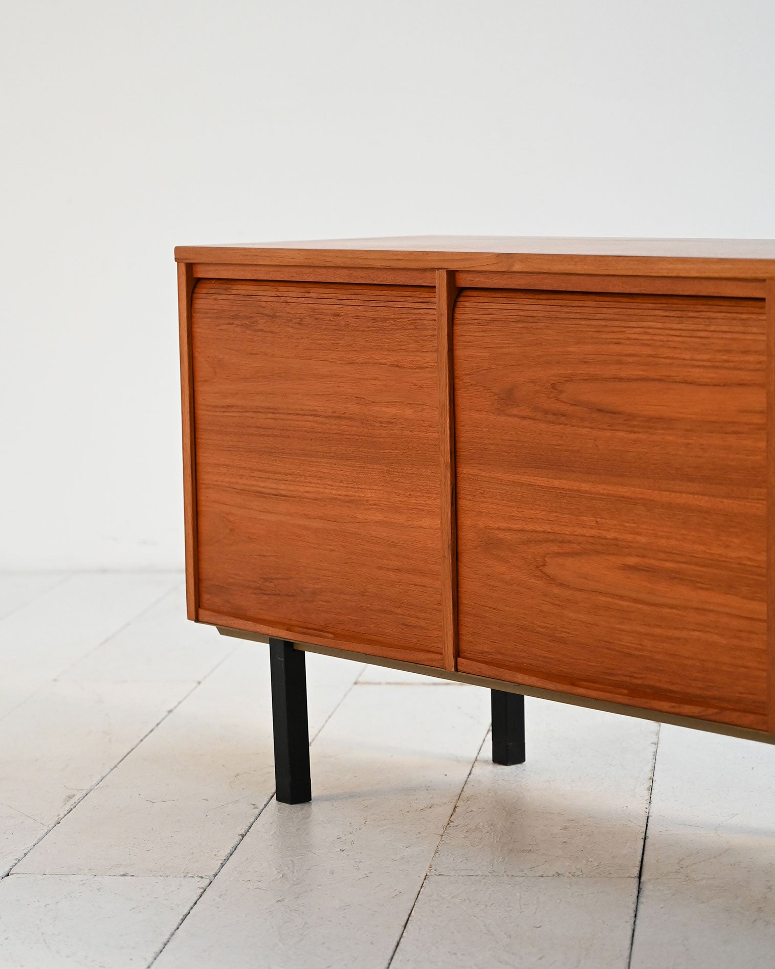 Sideboard scandinavo in teak con ante a serranda, anni ’60 5