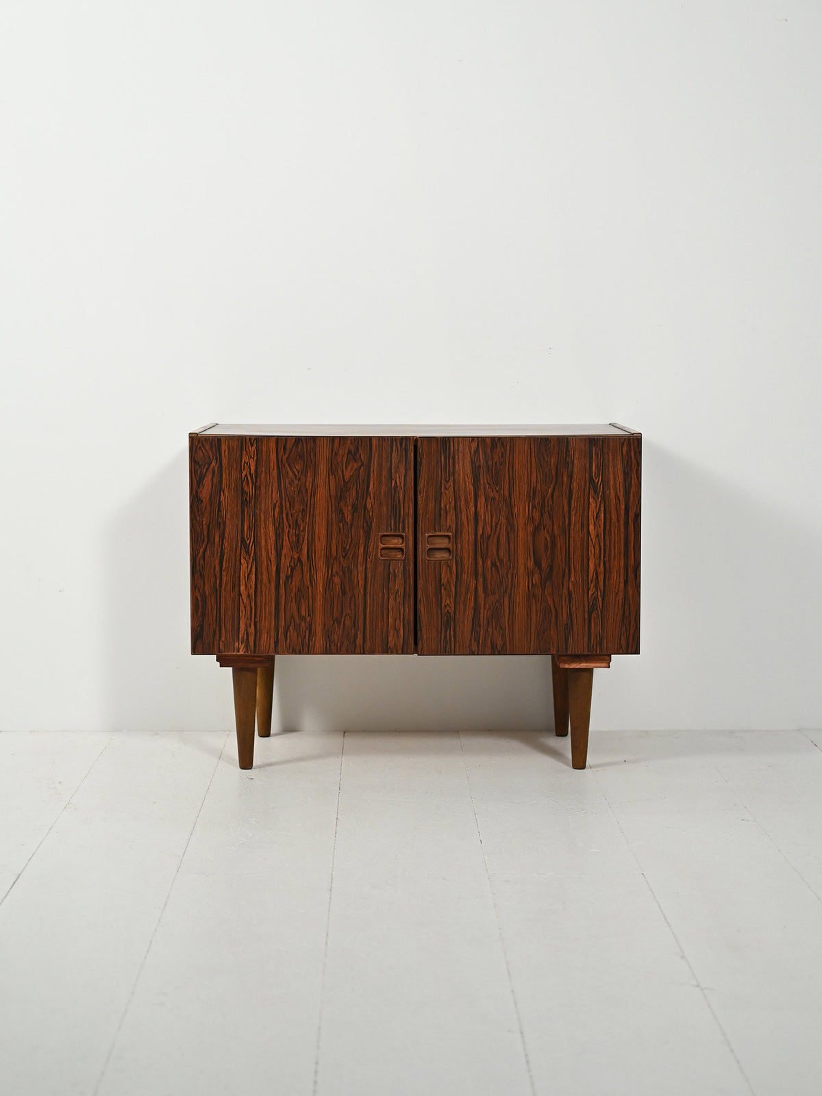 Cabinet danese Denka effetto palissandro 1