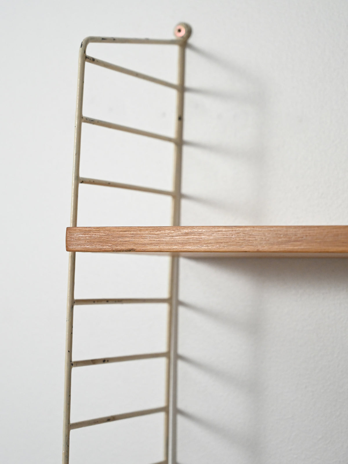 Sistema di mensole a muro scandinavo “Hylla” anni Sessanta 5