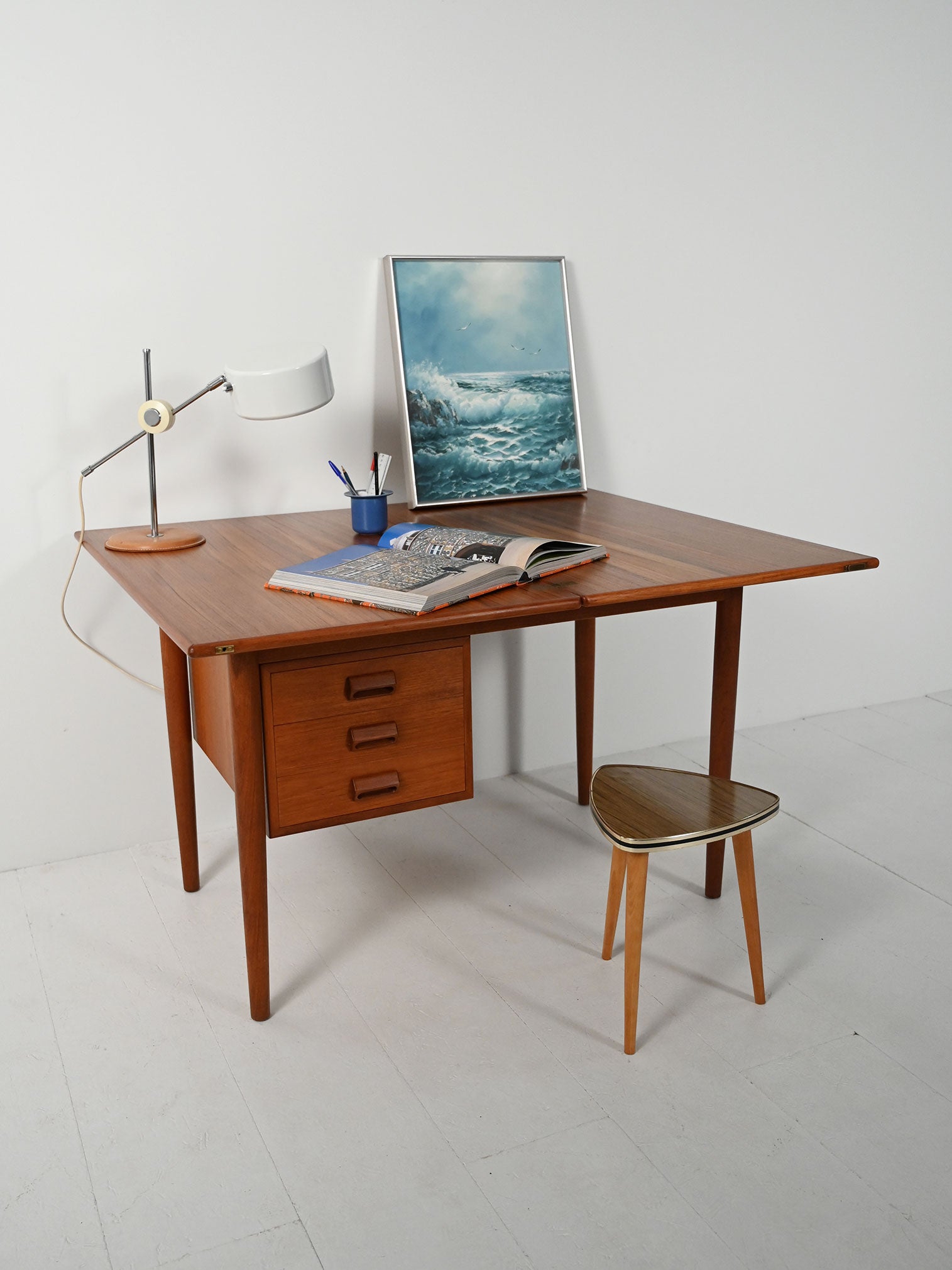 Scrivania scandinava di Børge Mogensen con piano “flip-top” 1