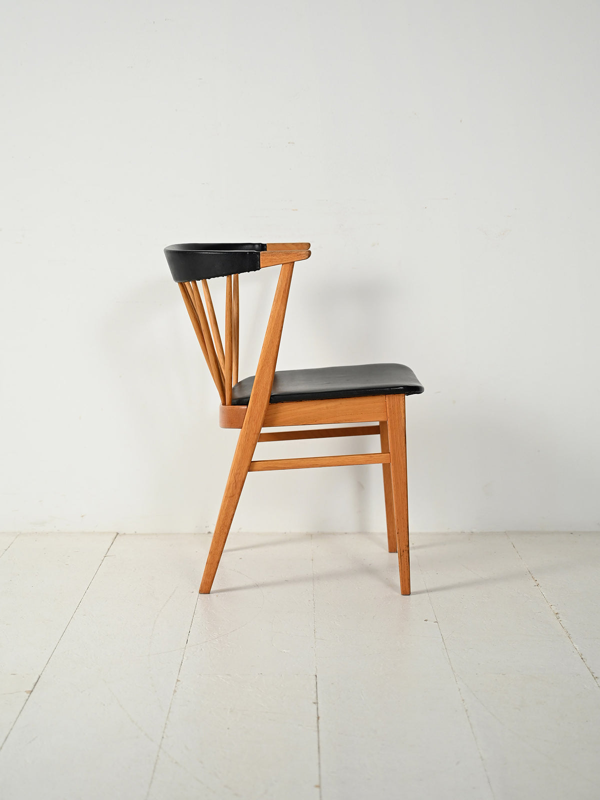 Poltroncina “406” di Bertil Fridhagen 2
