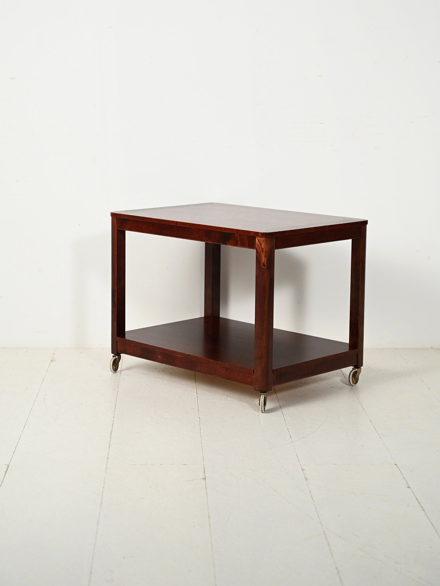 Carrello in mogano della serie “Stockholm Collection” 2