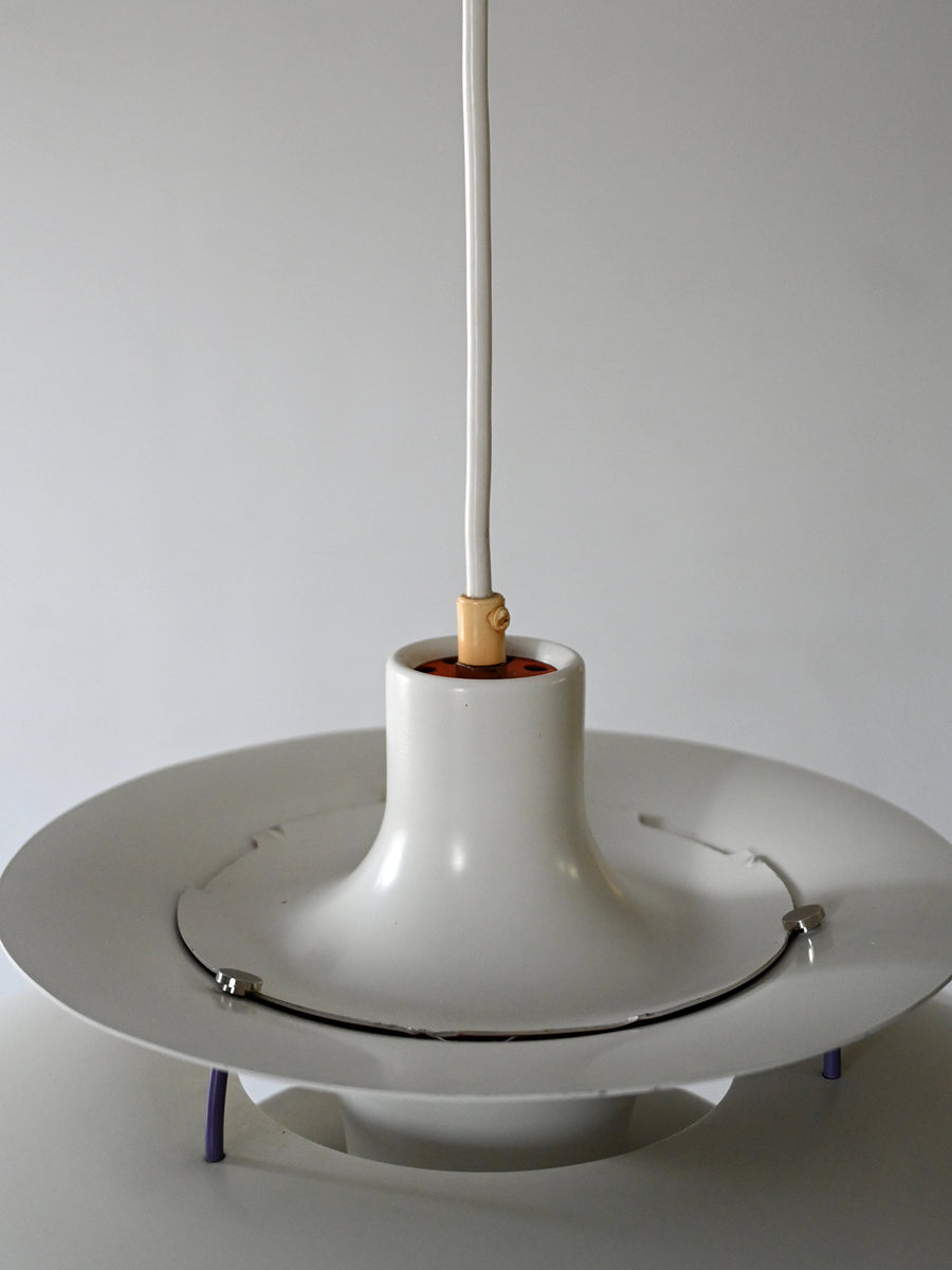 Lampada a sospensione “PH5” di Poul Henningsen per Louis Poulsen