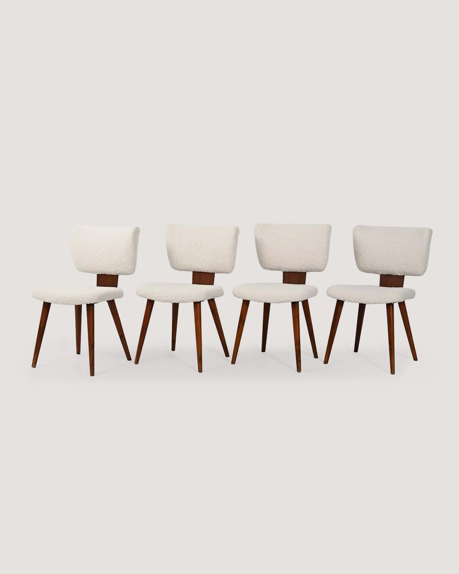 Set di quattro sedie scandinave in lana bouclé