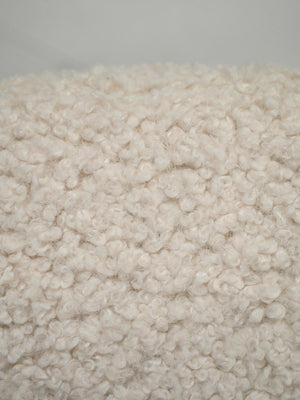 Set di quattro sedie scandinave in lana bouclé 8
