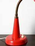 Lampada da tavolo rossa prodotta da Gemi rossa anni ’60 4