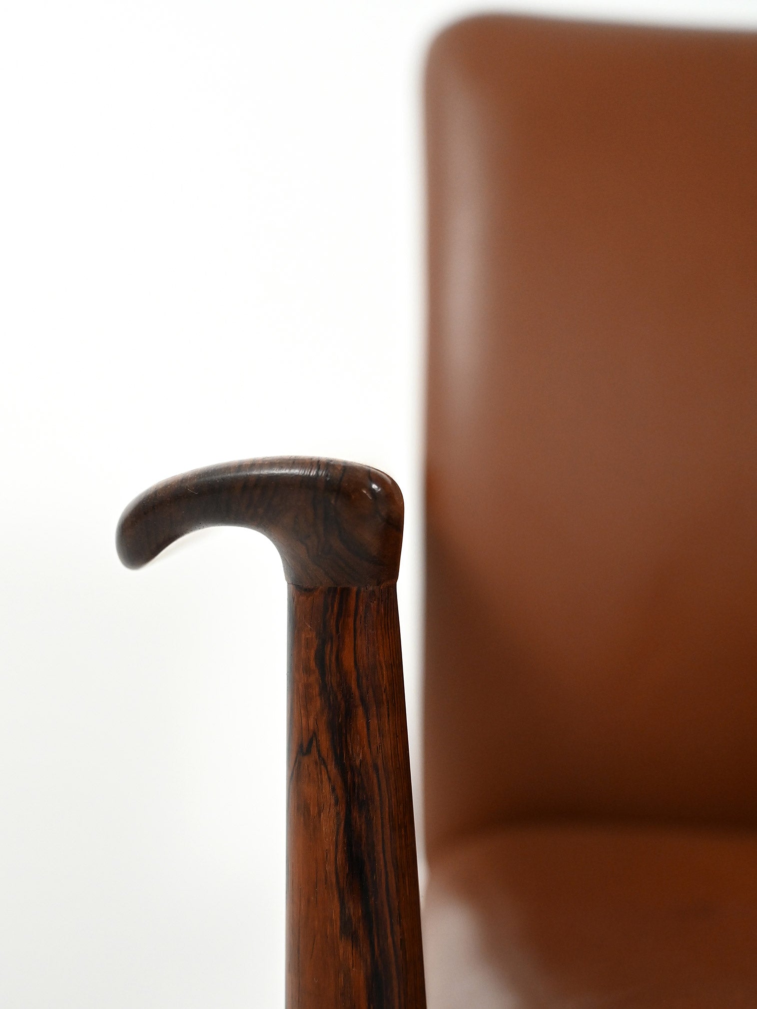 Coppia di poltrone “Diplomat” di Finn Juhl 6