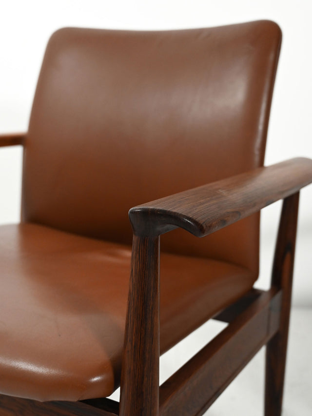 Coppia di poltrone “Diplomat” di Finn Juhl