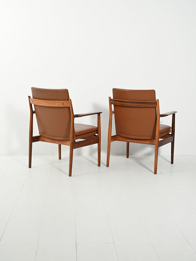 Coppia di poltrone "Ark" di Arne Vodder in pelle