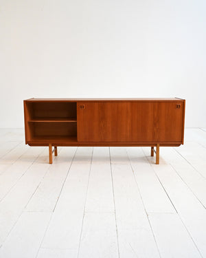 Sideboard modello “Korsör” scandinavo in teak anni ’60 1