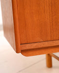 Sideboard modello “Korsör” scandinavo in teak anni ’60 9