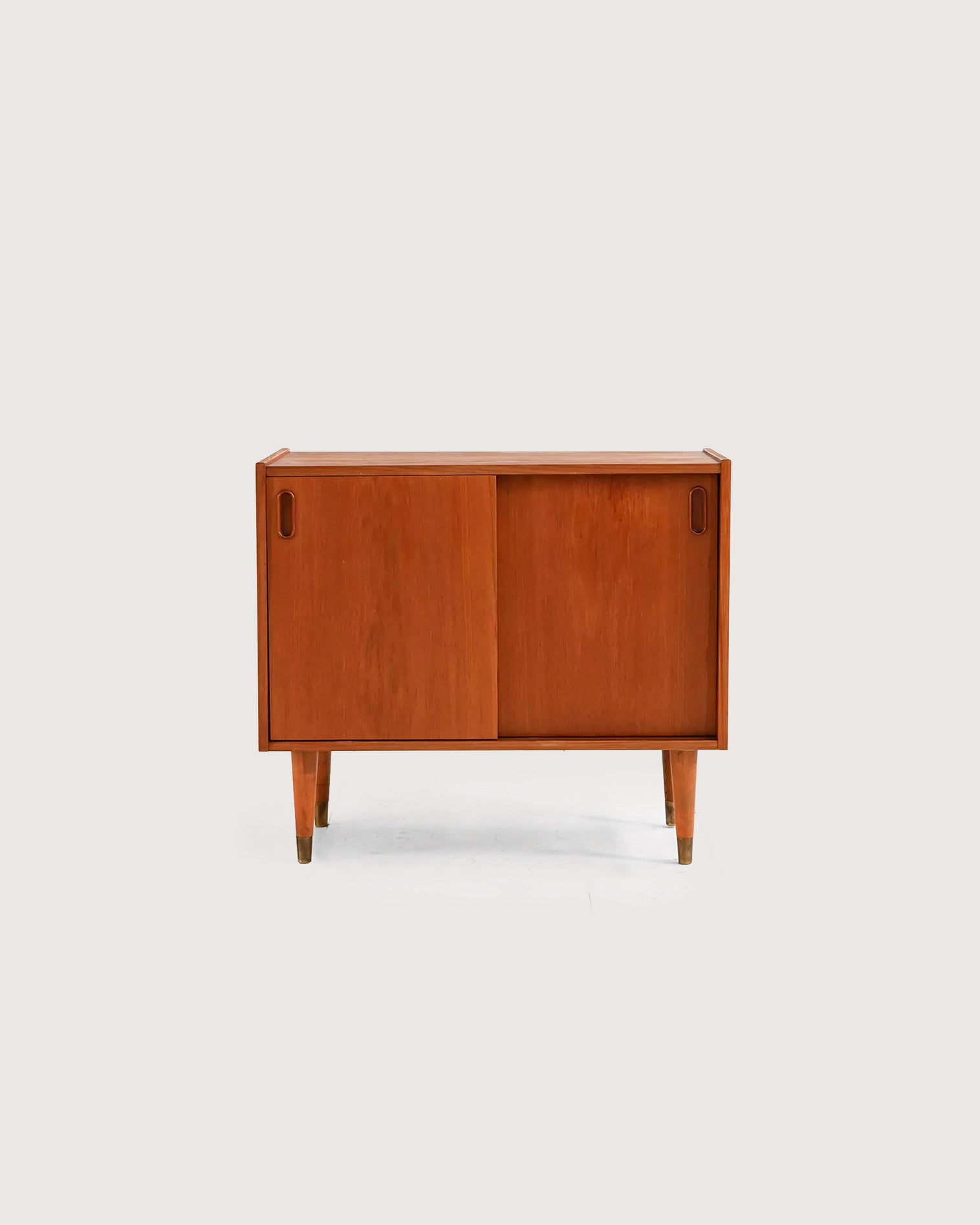 Cabinet scandinavo mid-century in teak, anni '50