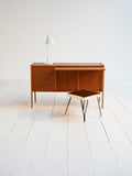 Sideboard scandinavo con scrittoio a scomparsa in teak, anni ’60
