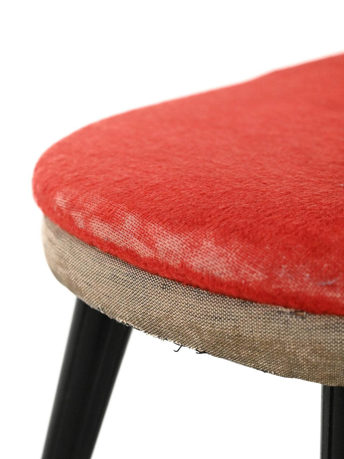 Sgabello scandinavo con velluto rosso e ottone, anni 50 7