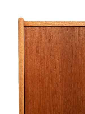 Sideboard scandinavo anni 60 dalle linee eleganti 5