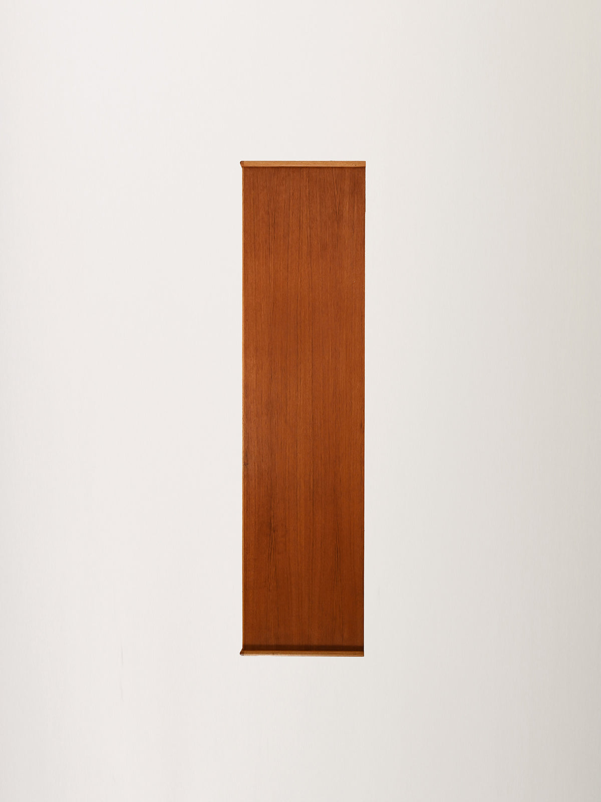 Sideboard scandinavo anni 60 dalle linee eleganti 13