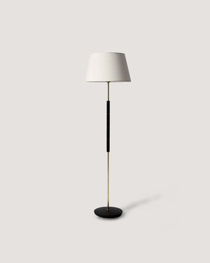 Lampada da terra scandinava in legno nero e ottone