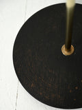 Lampada da terra scandinava in legno nero e ottone 10