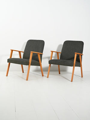 Coppia di Poltrone scandinave in faggio con tappezzeria grigia 2
