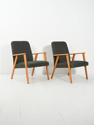 Coppia di Poltrone scandinave in faggio con tappezzeria grigia 3